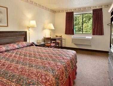Super 8 By Wyndham Joppa Hotel Room photo